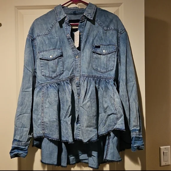 Free People Dylan Babydoll Shacket Snap Front High Low Hem Chambrey Size Sm NWT - Picture 16 of 16